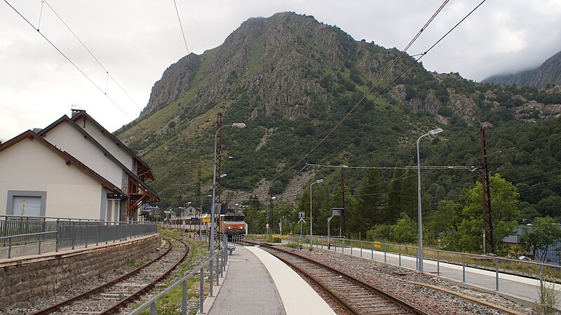 File:Gare d'Andorre - L'Hospitalet - 01.jpg