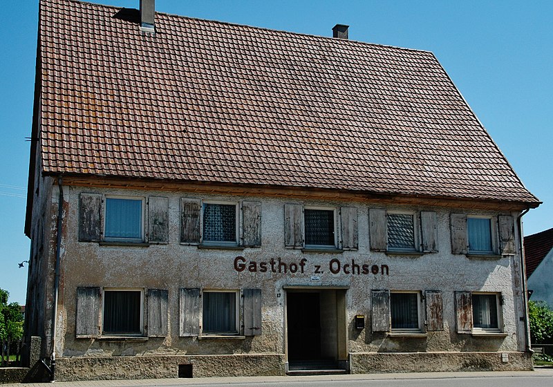 File:Gasthof zum Ochsen, Kirchbierlingen, Ehingen - panoramio.jpg