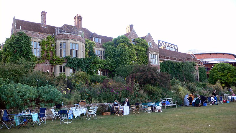 File:Glyndebourne 1.jpg