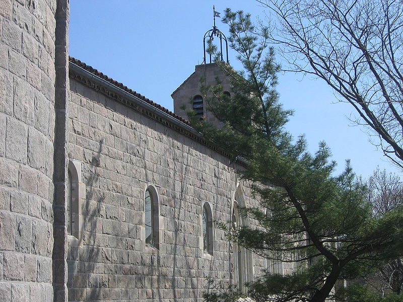 File:Gothic Chapel.jpg