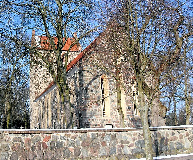 File:Gramzow, Kirche St. Marien.jpg