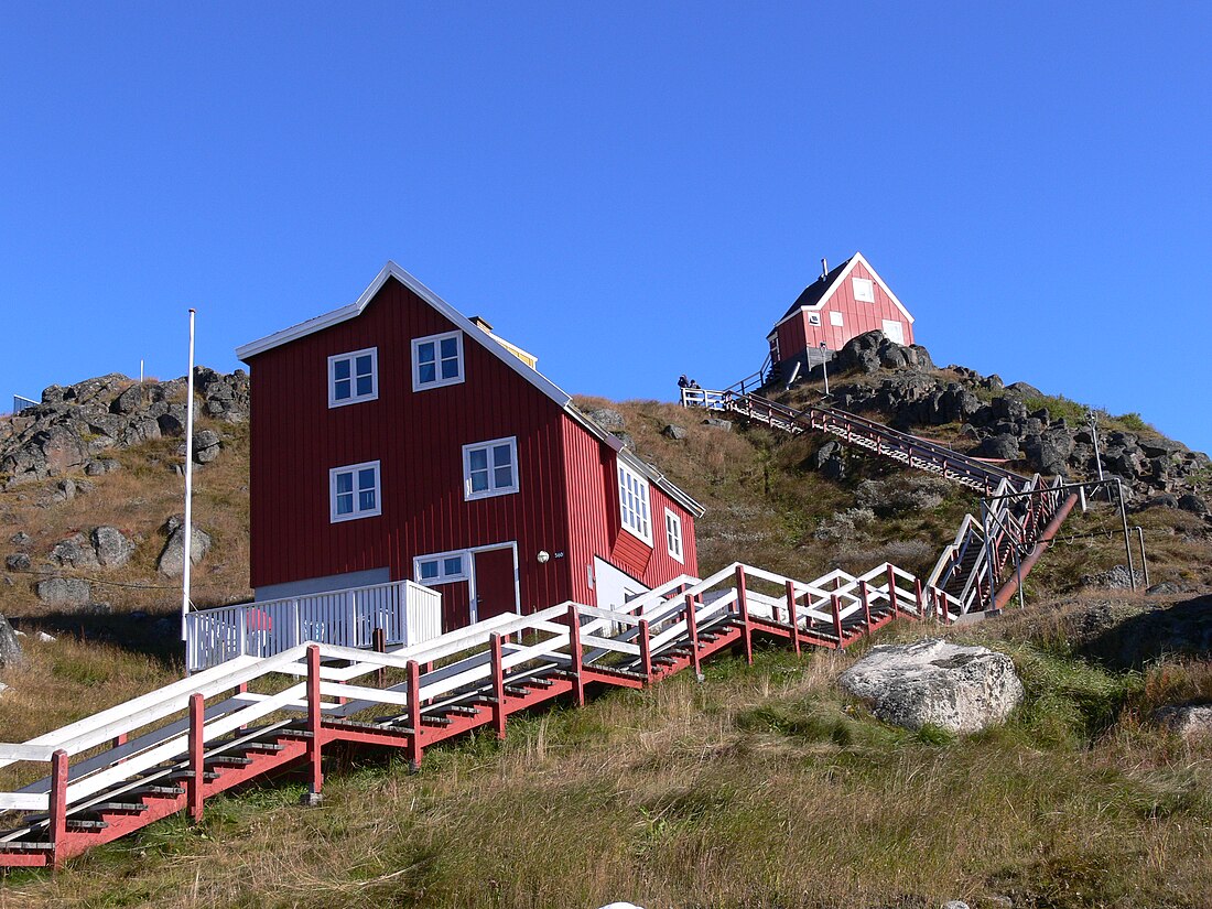 File:Greenland Houses.JPG