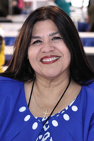 <span class="mw-page-title-main">Guadalupe Garcia McCall</span> Mexican author, poet, and educator