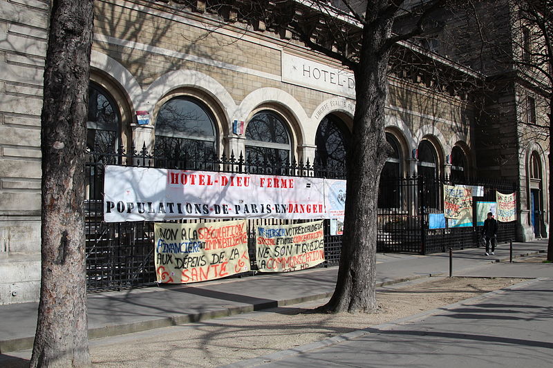 File:Hôtel-Dieu de Paris en grève 20140307 2.jpg