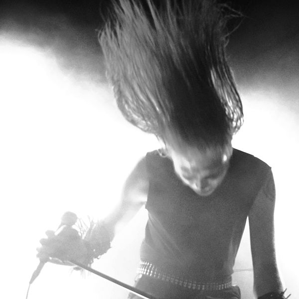 File:Headbanging 14 08 2011 1.jpg