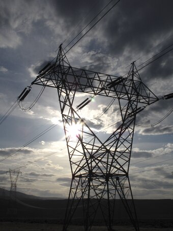 3-phase high-voltage lines in Washington State, "Bundled" 3-ways