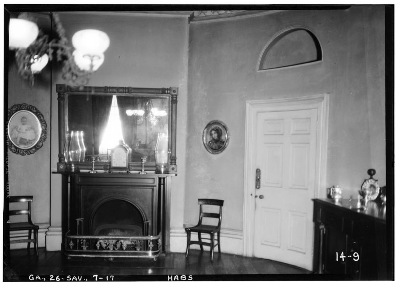 File:Historic American Buildings Survey Branan Sanders, Photographer March 1934 INTERIOR- DINING ROOM MANTEL - Richardson-Maxwell-Owen-Thomas House, 124 Abercorn Street, Savannah, HABS GA,26-SAV,7-17.tif