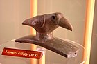 Carved soapstone pipe depicting a raven, Hopewell tradition