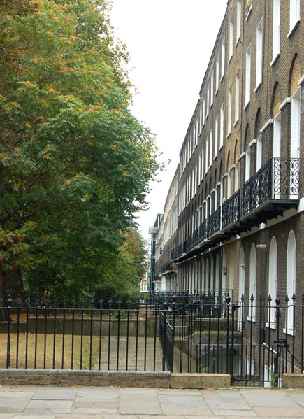 File:House fronts on Pentonville Road, Islington - geograph.org.uk - 1523988.jpg