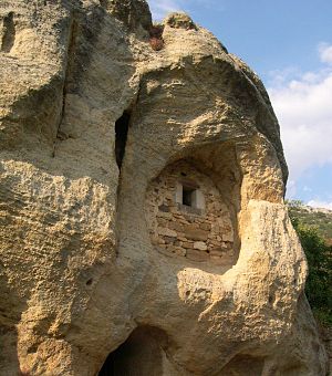 Iglesia Rupestre de Arroyuelos.JPG