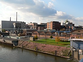 Industriepark Höchst, Leunabrücke.jpg