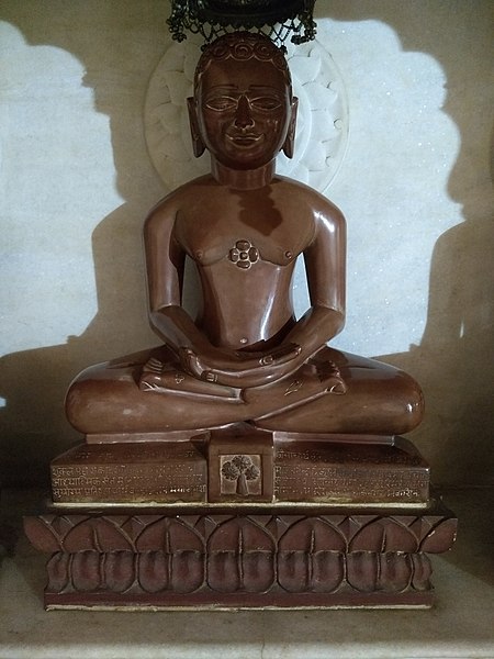 Idol of 10th Jain Tirthankara Shitalanatha with his symbol of Kalpavriksha below