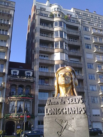 Monument à Jean de Selys Longchamps avenue Louise, devant le bâtiment de la Gestapo attaqué en 1943.