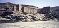 Ruines du grand barrage de Marib en 1988, Royaume de Saba, à partir de -750 -700, Yemen. Il s'est étendu jusqu'à 600 m de longueur et 7 m de hauteur.