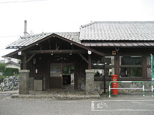 Jr-east ariake station.jpg