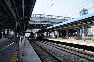 <span class="mw-page-title-main">Jung-dong Station (Bucheon)</span> Metro station in Bucheon, South Korea