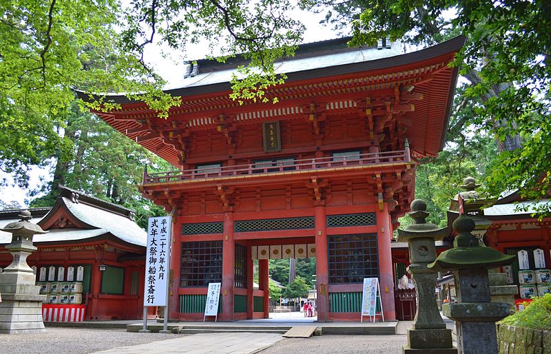 File:Kashima-jingu roumon.JPG