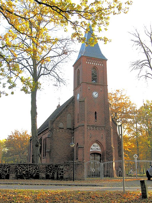 Kirche Woebbelin 2