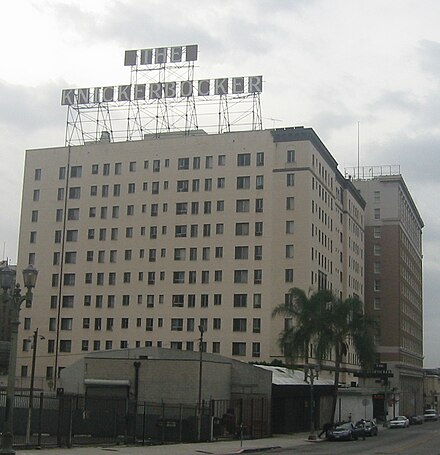 The Knickerbocker Hotel KnickerbockerHotel Dec2006.jpg