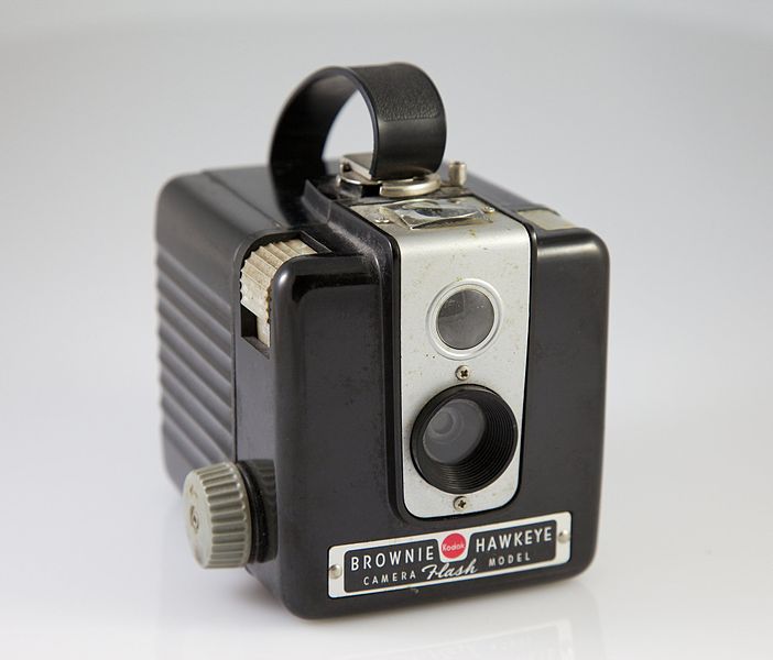 File:Kodak Brownie Hawkeye, original colour.jpg