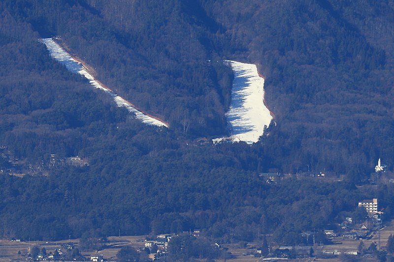 File:Komaganekogen Snow Resort.jpg