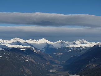 Utsikt från Plan de Corones norrut till huvudkanten i Zillertal