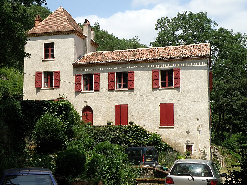 File:Lamagdelaine Moulin de Nouaillac1.JPG