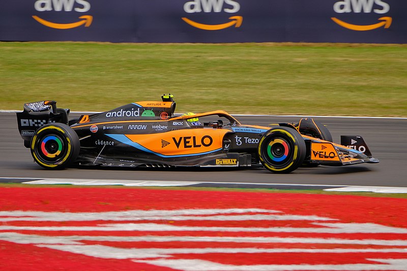 File:Lando Norris drives the McLaren MCL36 during the 2022 British Grand Prix..jpg
