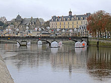 The Mayenne river in the town centre.