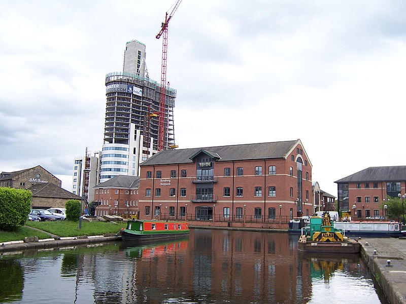 File:Leeds and Liverpool Canal.jpg