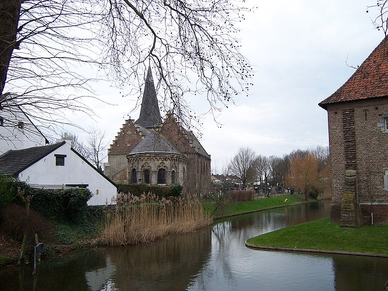 File:Limbrichkerk1.jpg