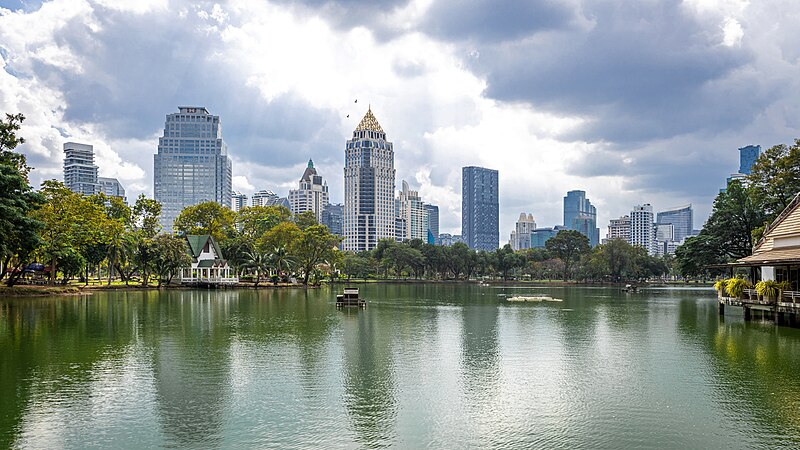 File:Lumphini Park (I).jpg