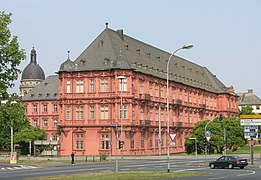 Das Kurfürstliche Schloss Mainz am Rheinufer, Hauptresidenz der Kurfürsten