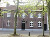 Woonhuis, met segmentboogvensters