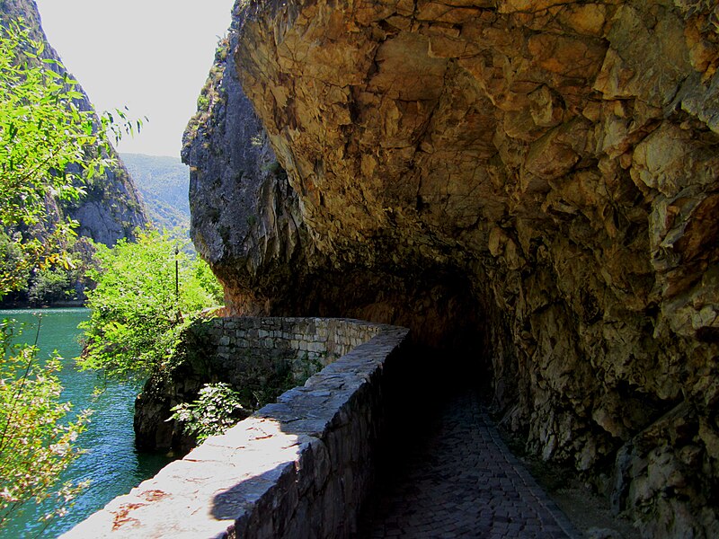 File:Matka Canyon, 100.jpg