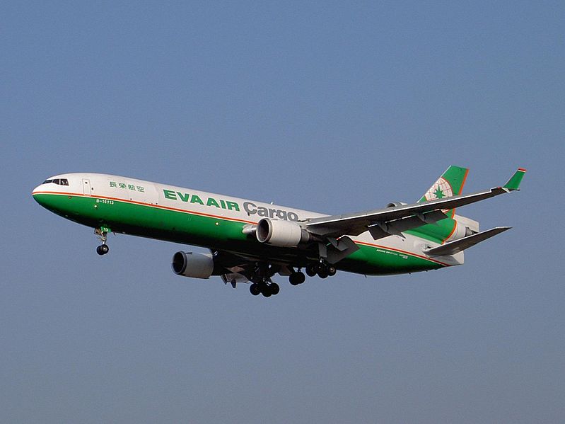 File:McDonnell Douglas MD-11F EVA Air Cargo landing on Bruxelles pic1.jpg