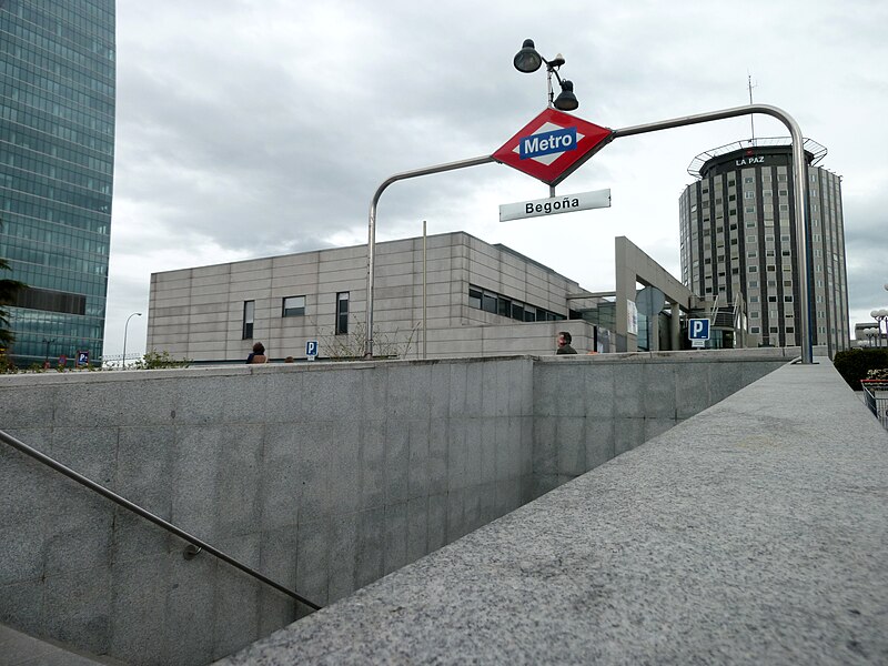 File:Metro de Madrid - Begoña 01.jpg