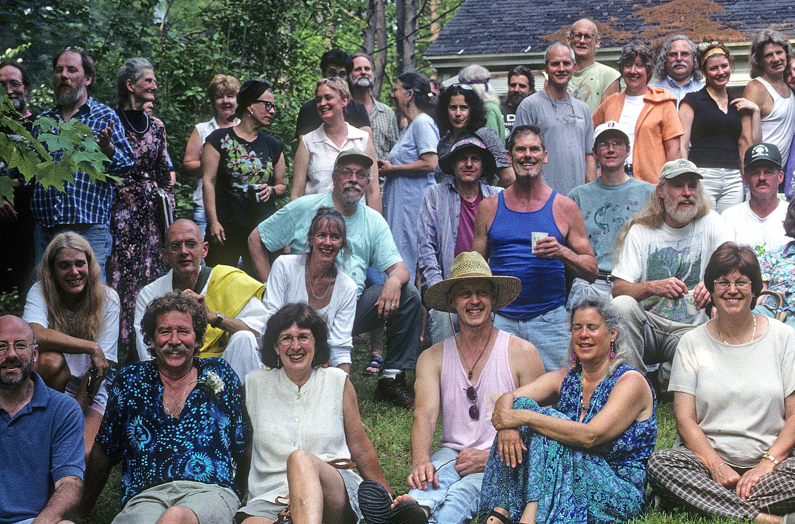 Main community. Финдхорн духовная община. Финдхорн. Воссоединение 2002. Vermont Reunion 2002.