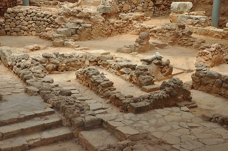 File:Minoan ruins in Chania, Crete 001.JPG