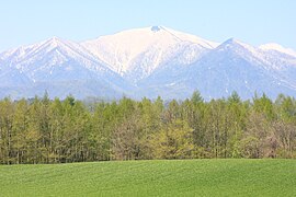 Mount Tokachi-Poroshiri 2012-06-06.jpg