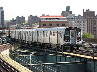 <span class="mw-page-title-main">L (New York City Subway service)</span> New York City Subway service