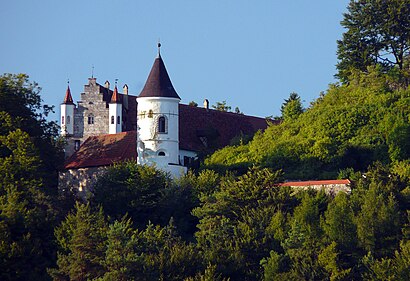 How to get to Schloss Neidstein with public transit - About the place