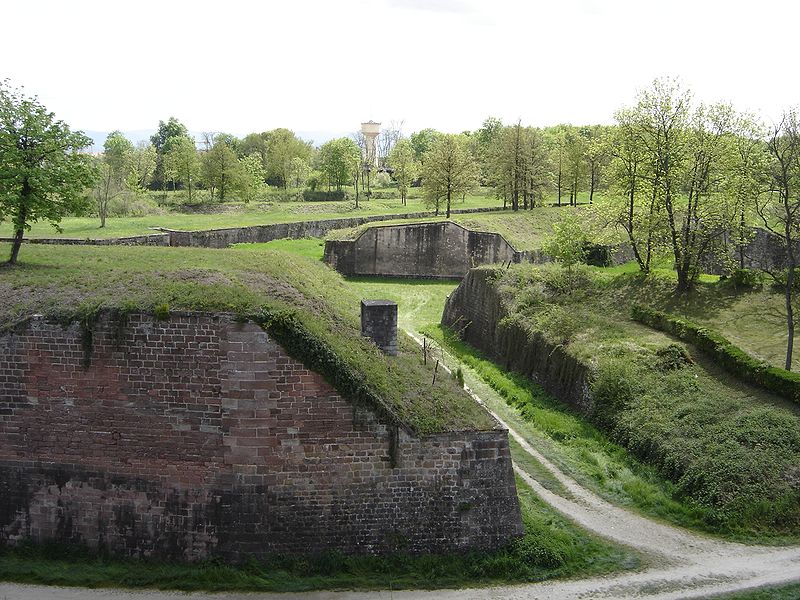 File:Neuf-Brisach 2.jpg