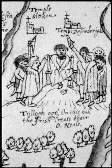 Detail of a copy of Richard Bartlett's 1602 map of Ulster that included this depiction of an Ui Neill (O'Neil) inauguration on Tulach Og. A figure on the right, an O Cathain, can be seen holding a shoe over the king's head as part of the "single shoe" ritual. O'Neill inauguration Richard Bartlett.jpg