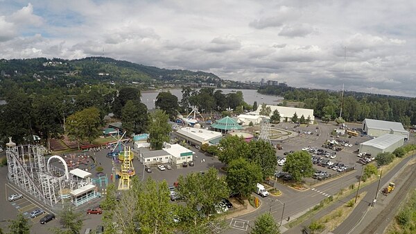 Aerial view of Oaks Amusement Park, showing the attractions