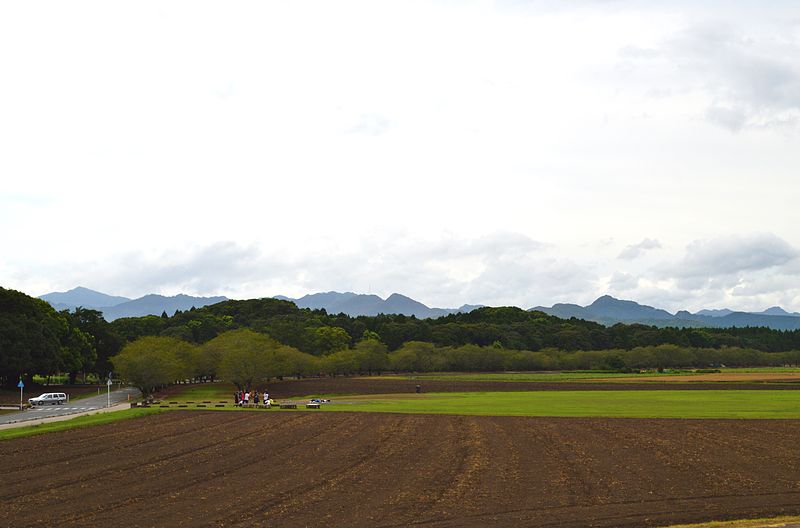 File:Osahozuka & Mesahozuka zenkei.JPG