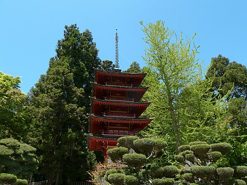 Pagoda at Japanese Tea Garden, San Francisco, California, USA.jpg