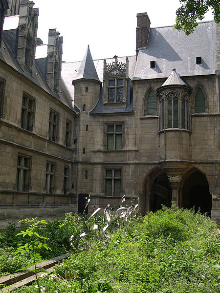 File:Paris Jardin Musee Cluny 02.jpg