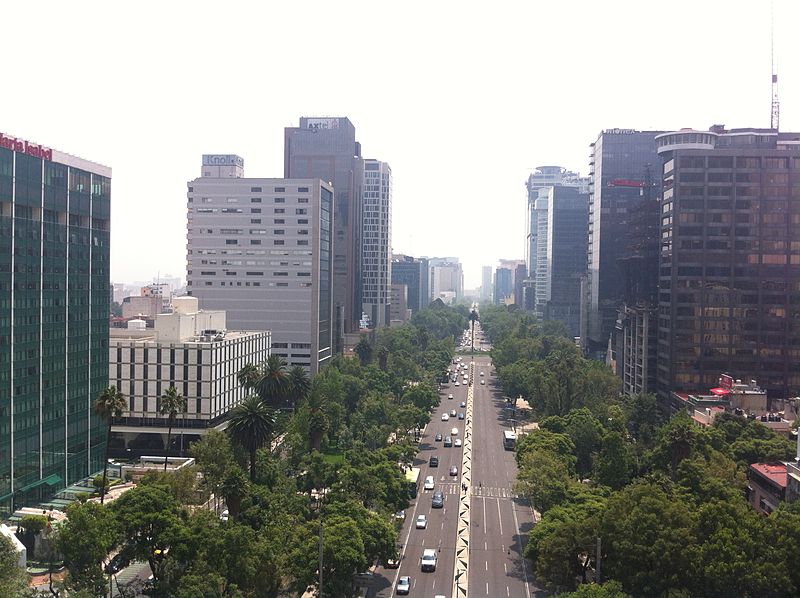 File:Paseo de la Reforma tomada desde el mirador del Monumento a la Independencia.jpg