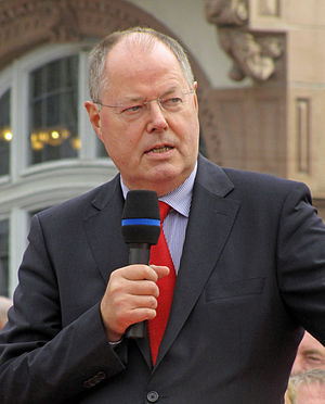 Peer-steinbrueck-2013-roemerberg-ffm-142.jpg